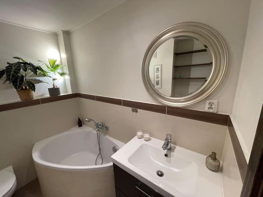 Comfortable Apartment In Warsaw Bielany Kültér fotó